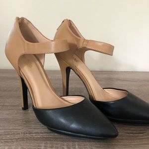 Black and Tan Pointed Toe Stiletto Heels | Size 8